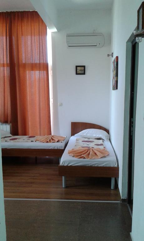 Zora Guest House Приморско Стая снимка