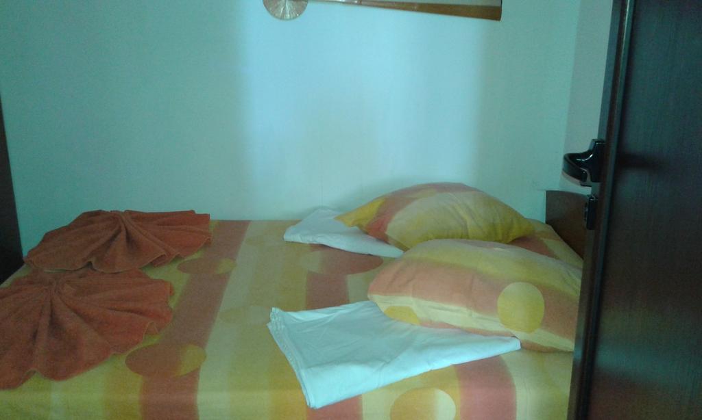 Zora Guest House Приморско Стая снимка