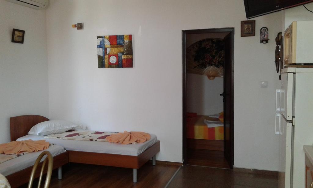 Zora Guest House Приморско Стая снимка
