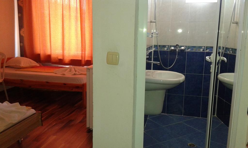 Zora Guest House Приморско Стая снимка