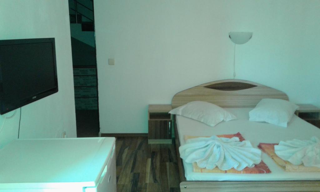 Zora Guest House Приморско Стая снимка