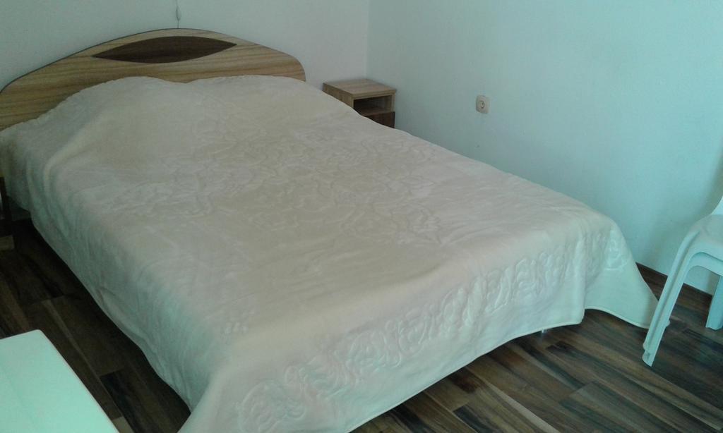 Zora Guest House Приморско Стая снимка