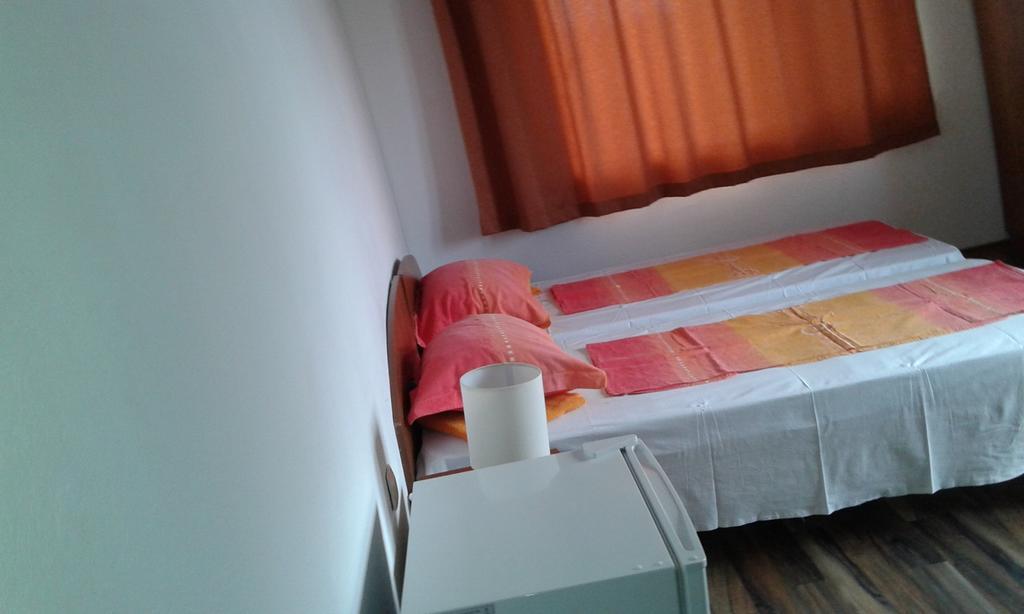 Zora Guest House Приморско Стая снимка
